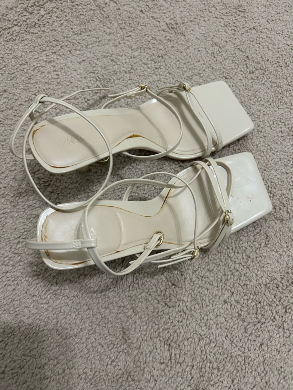 Heels - Picture 2 of 3